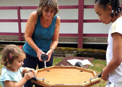 Jouer à un jeu de société familial